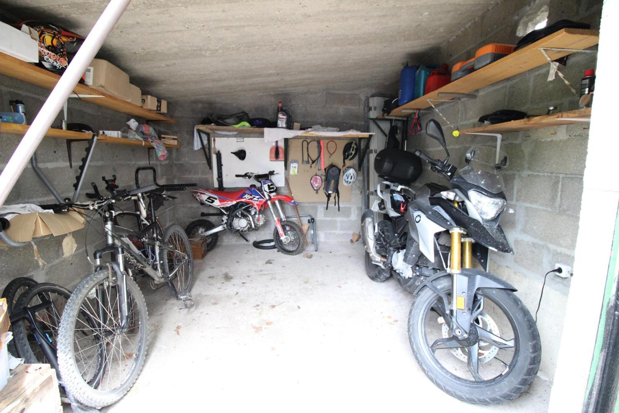 3 Chambres - Tres Grand Jardin Privee - Terrasse Privee - Garage Velo Et Moto - Parking Voiture Privee Dans La Propriete - Gere Par Presta-Zen'Services Thierville-sur-Meuse Eksteriør billede